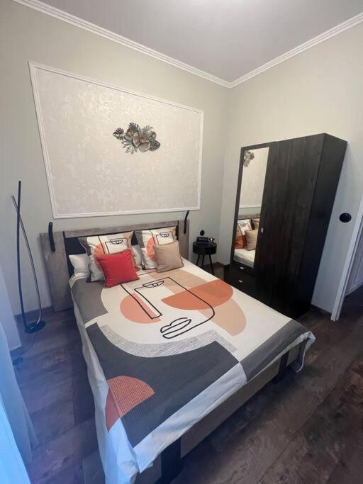 Plein Coeur Du Centre Historique De Perigueux . Apartment Luaran gambar